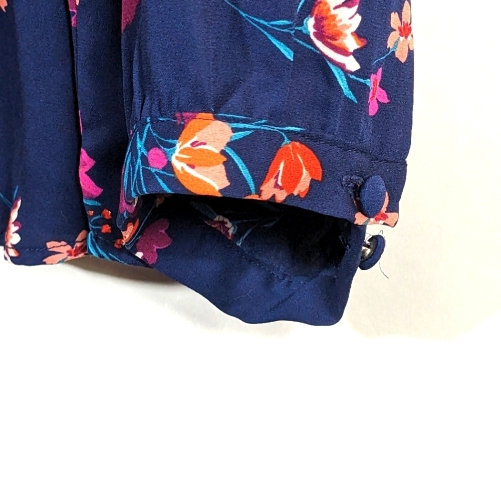 New With Tags Torrid Georgette Pintuck Button-Front Blue Floral Blouse Size 3X - Picture 10 of 13